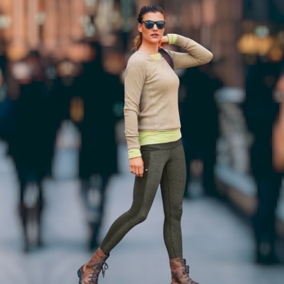 Athleta Womens Dark Green Green Criss Cross Drifter Tights Size M - Picture 10 of 10